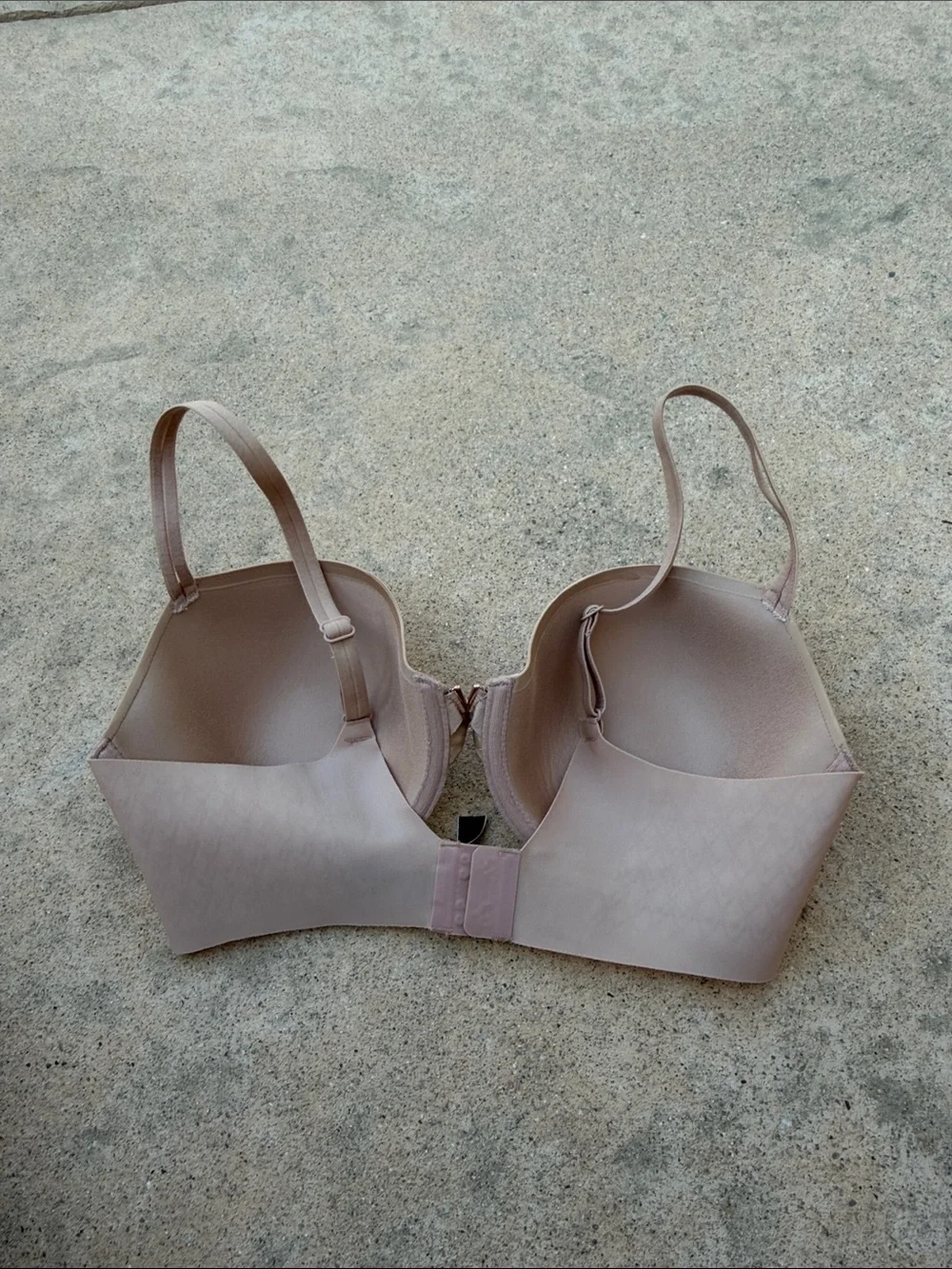 Victoria's Secret Women's Lined Demi Nude Tan Underwire Bra Size 34D
